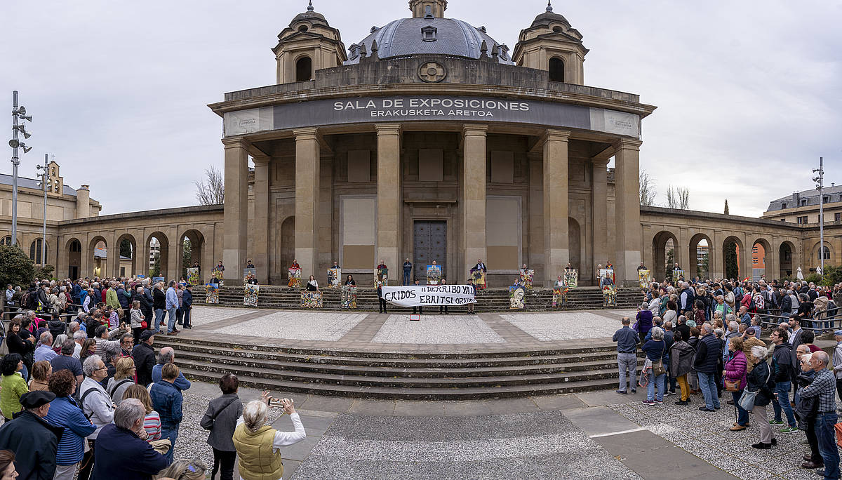 Akordioa hitzartu dute Iruñeko Erorien Monumentuari beste esanahi bat emateko