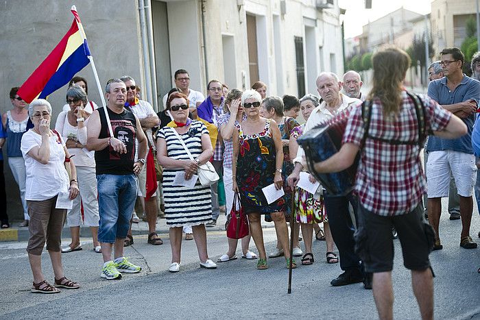 Frankismoko biktimei egindako omenaldi bat, abuztuan, Buñuelen. IñIGO URIZ, ARP