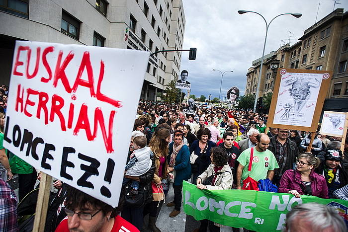 LOMCEren aurkako protesta bat, Iruñean. I. U., ARP