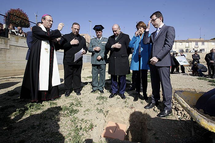 Fernandez Diaz eta Barcina, lehen harria jartzen. IñIGO URIZ, ARP