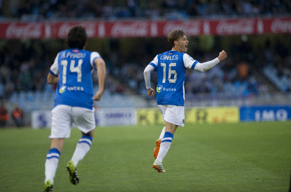 Sergio Canales, Realaren lehen gola ospatzen. JUAN CARLOS RUIZ / ARGAZKI PRESS