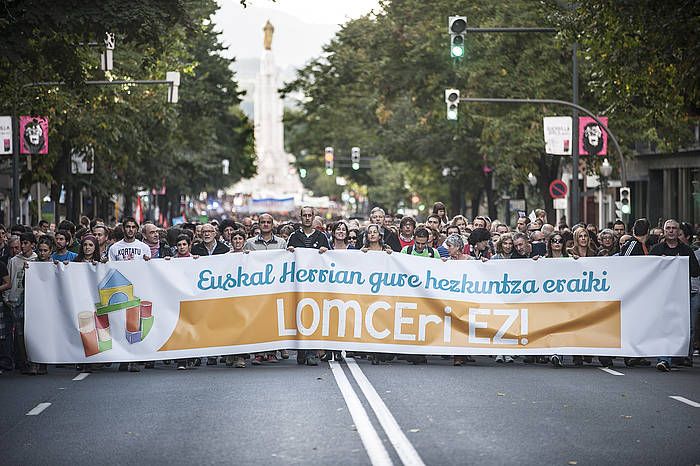 LOMCEren kontrako protesta Bilbon, iazko urriaren 12an. JON HERNAEZ / ARGAZKI PRESS