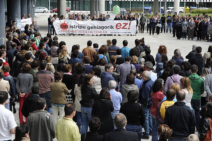 Elkarretaratzea, gaur, Leioako Campuseko Mikel Laboa plazan. ARP