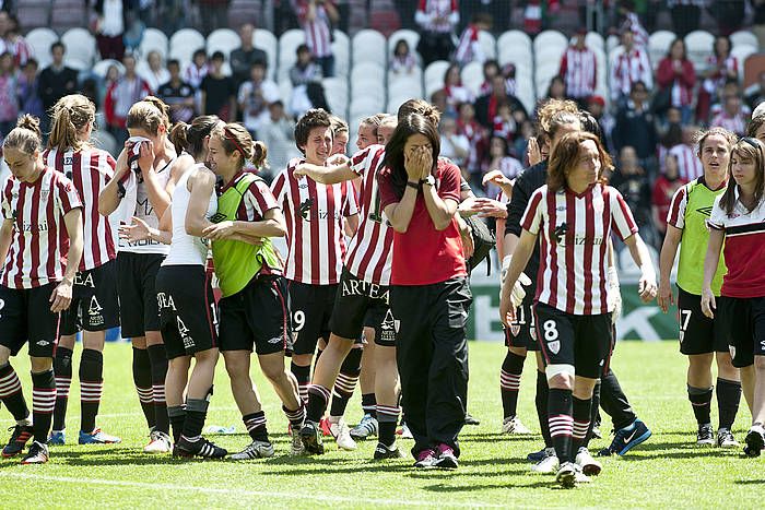 Athleticeko jokalariak iaz, maiatzean, Espainiako Liga galdu zutenean, orduan ere Bartzelonaren aurka. JON HERNAEZ, ARGAZKI PRESS