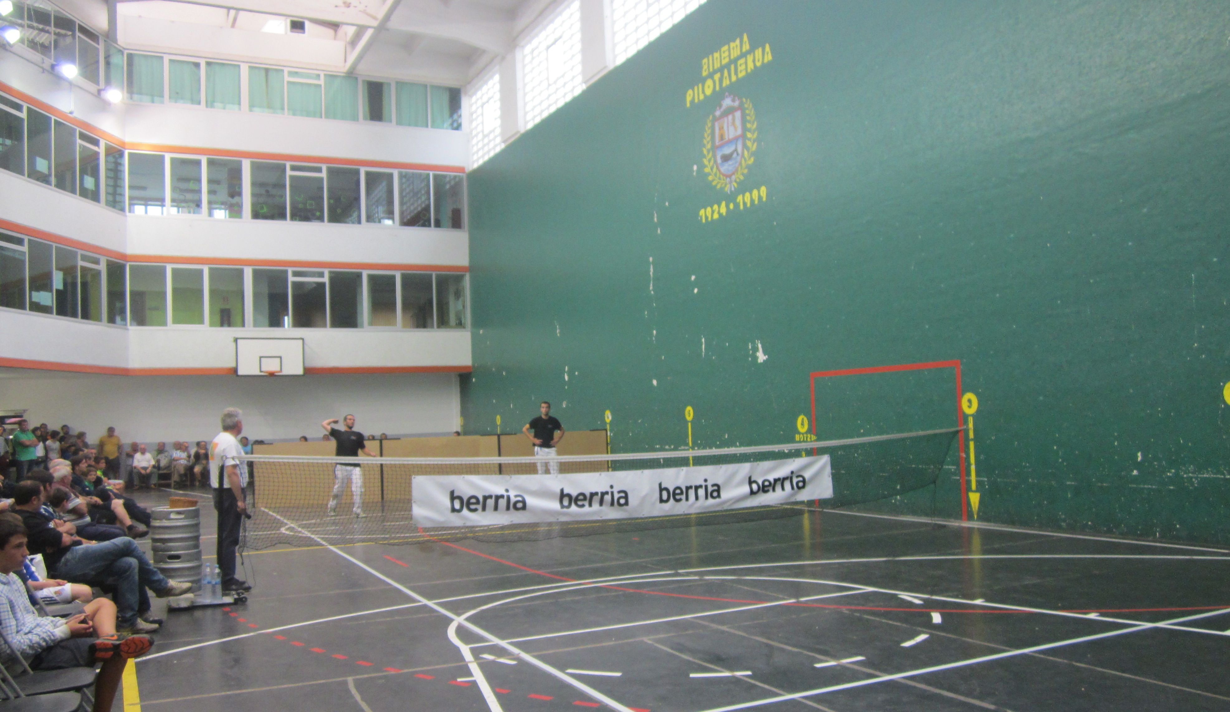 Zarautzen eginiko partida. BERRIA