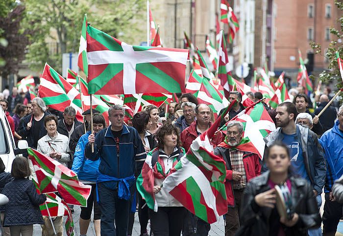 "Mungin geure Ikurrek" elkarteak ikurrinaren aldeko deituriko manifestazioa, iaz. JON HERNAEZ, ARGAZKI PRESS