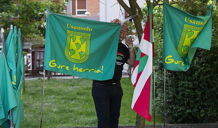 Usansolo Herria plataformaren agerraldia azaroaren 23an desanexioaren inguruko erreferenduma deitzeko, maiatzean. LUIS JAUREGIALTZO, ARP