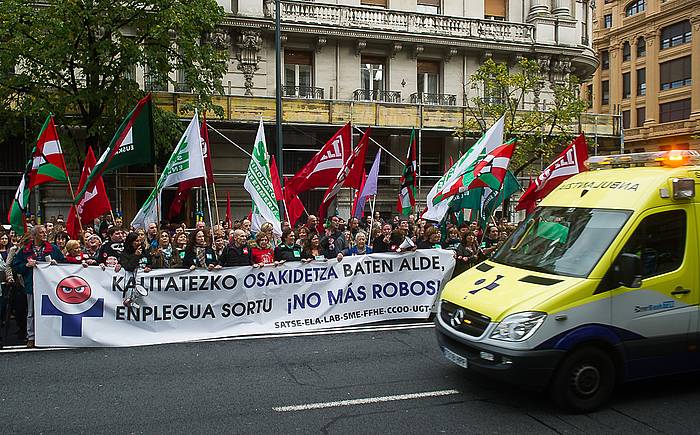 Osakidetzako sindikatuek deitutako protesta, Bilbon. LUIS JAUREGIALTZO, ARP