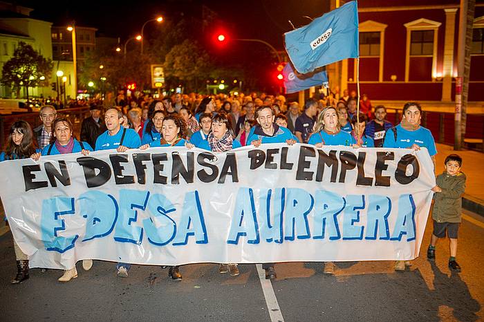 Manifestazio burua, Basauriko kaleetan zehar. MARISOL RAMIREZ / ARGAZKI PRESS