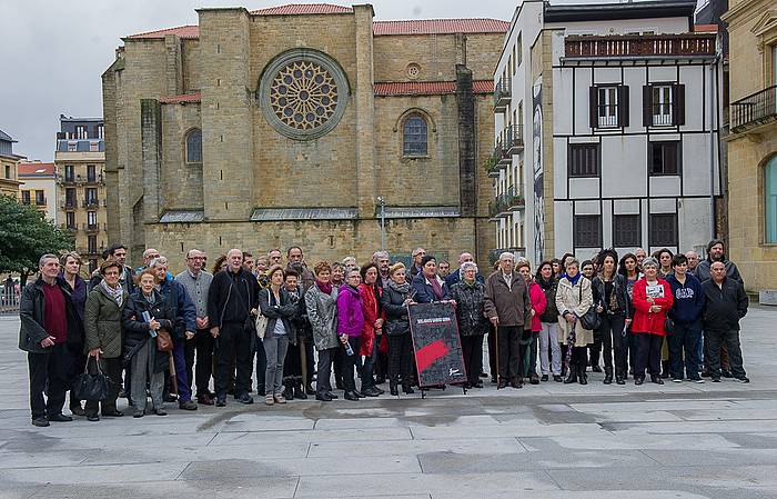 Euskal Memoriak 'Deklaratu gabeko gerra' liburua aurkeztu du. ANDONI CANELLADA, ARGAZKI PRESS