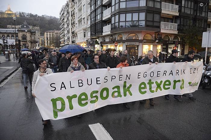 EH Bilduk deituta presoen eskubideen alde Donostian egin den manifestazioa. ARGAZKI PRESS