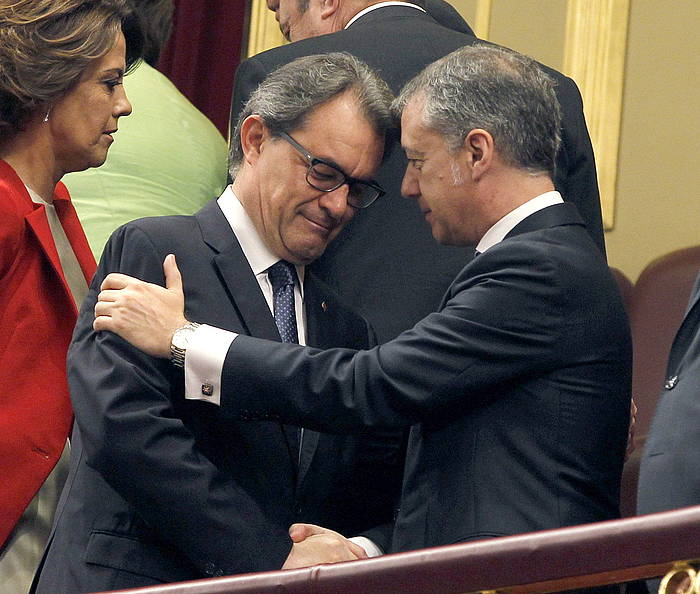 Artur Mas Kataluniako presidentea eta Iñigo Urkullu Eusko Jaurlaritzako lehendakaria, ekainean. J.J.GUILLEN / EFE