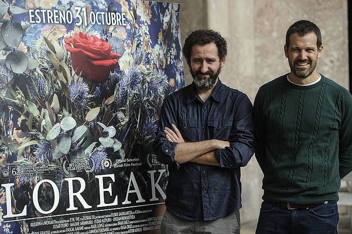 Jon Garaño eta Jose Mari Goenaga, 'Loreak' filmaren zuzendariak. JAGOBA MANTEROLA / ARGAZKI PRESS