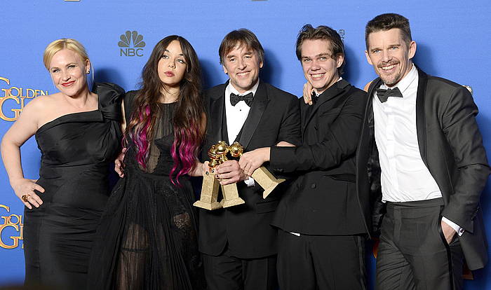 'Boyhood' filmeko lantaldea Urrezko Globoen sari banaketan. PAUL HOOD