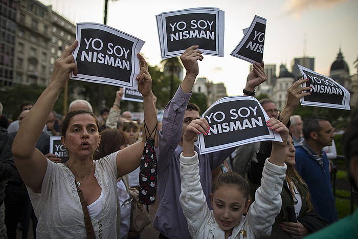 Argentinan protesta ugari eragin du Nismanen heriotzak. IVAN FERNANDEZ / EFE