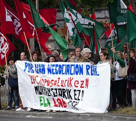 Sindikatuen protesta bat. RAUL BOGAJO / ARGAZKI PRESS