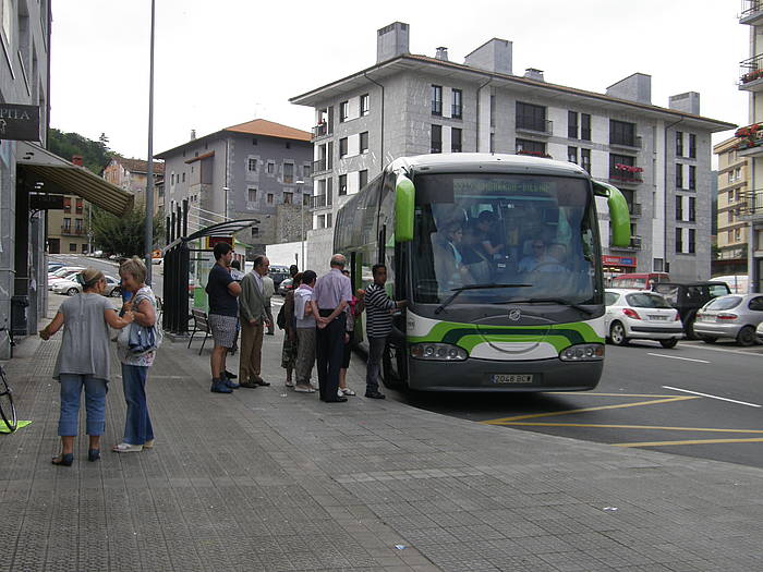 Autobus bat, Markina-Xemeinen. BIZKAIKO HITZA