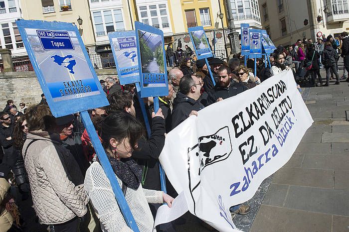 2012ko ekainean izan zen Auzitegi Gorenak aztergai izan duen kalejira. RAUL BOGAJO / ARGAZKI PRESS