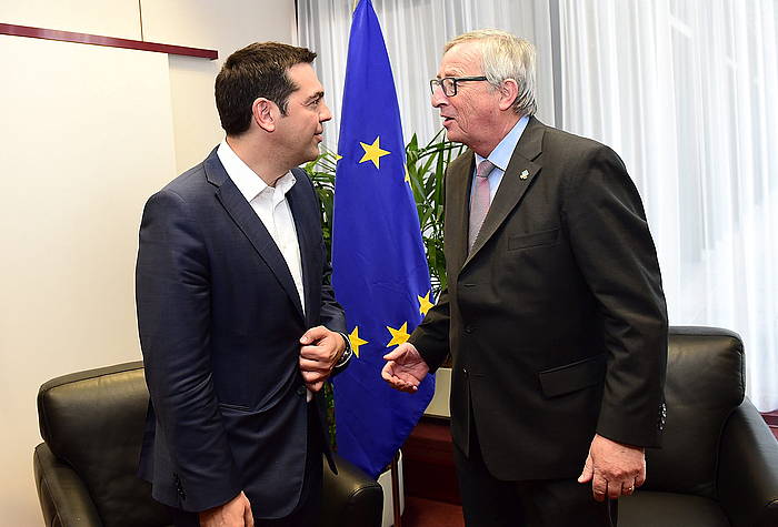 Alexis Tsipras eta Jean Claude Juncker, gaurko bileran. EMANNUEL DUNAND / POOL