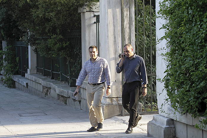 Alexis Tsipras eta Giannis Varufakis. ORESTIS PANAGIOTOU / EFE