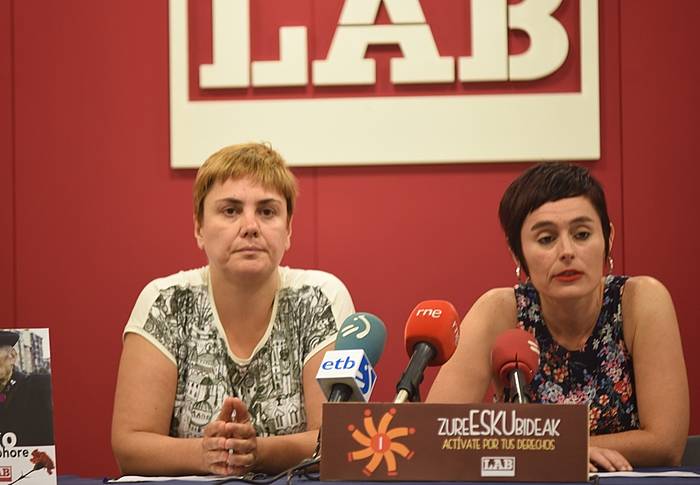 Ainhoa Etxaide eta Garbiñe Aranburu, LABek gaur emandako prentsaurrekoan. ANDONI CANELLADA / ARGAZKI PRESS