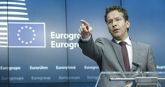 Eurotaldeko buru  Jeroen Dijsselbloem, gaur, eskainitako prentsaurrekoan. OLIVIER HOSLET / EFE