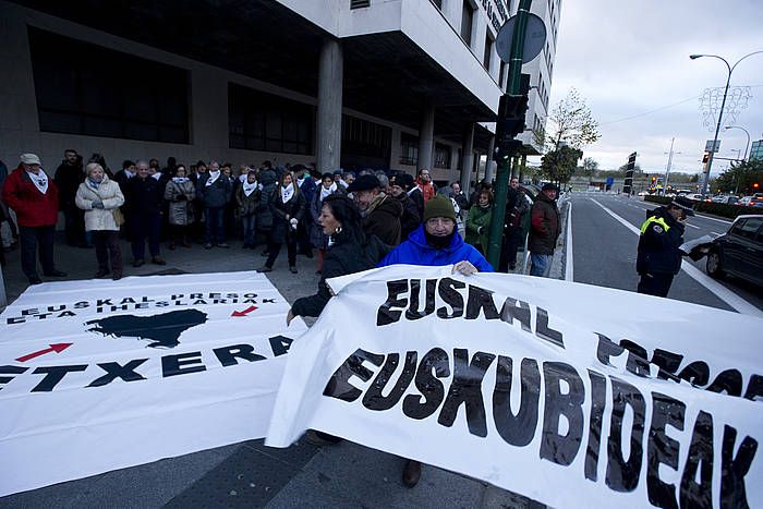 Iaz, Sevilla II espetxean gose greba egin zuten presoen aldeko manifestaldia Iruñean. IñIGO URIZ / ARGAZKI PRESS