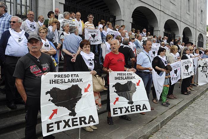 Sakabanaketa salatzeko elkarretaratzea, Loiolan. ARGAZKI PRESS