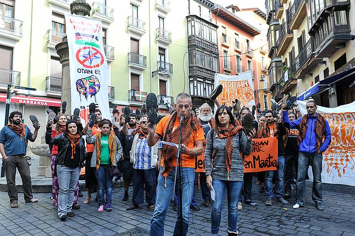 Askapenako kideen agerradia, gaur, Iruñean. IDOIA ZABALETA / ARGAZKI PRESS