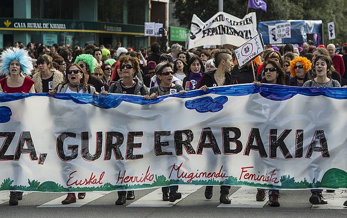 Euskal Herriko Mugimendu Feministaren manifestazioa egin du abortatzeko eskubidearen alde Iruñean. JAGOBA MANTEROLA, ARGAZKI PRESS