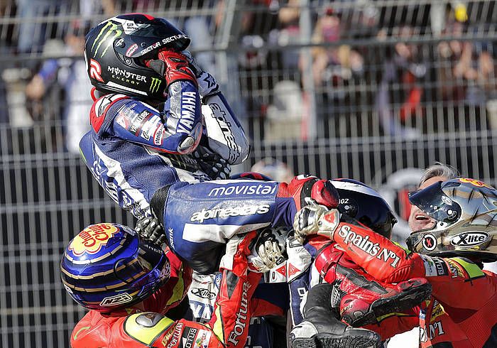 Jorge Lorenzo, MotoGP txapelketa irabazi berritan. MANUEL BRUQUE / EFE