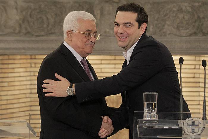 Mahmud Abbas eta Alexis Tsipras. ORESTIS PANAGIOTOU / EFE