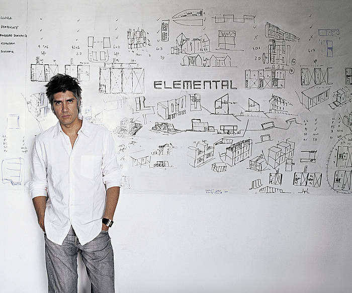 Alejandro Aravena, Elemental estudioan. HYATT AKADEMIA