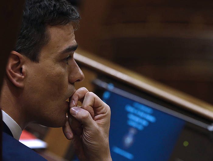 Pedro Sanchez PSOEko presidentegaia, Espainiako Kongresuan. J. J. GUILLEN / EFE