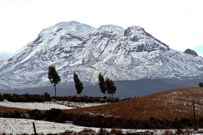 Ekuadorko mendi altuena da Chimborazo sumendia. GUILLERMO LGARIA / EFE