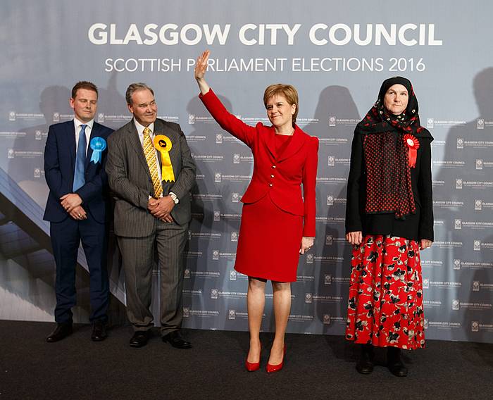 Nicola Sturgeon emaitzak ospatzen. ROBERT PERRY /EFE