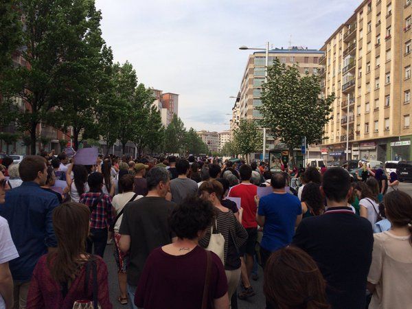 Manifestazioa, Donibaneko kaleetan. @ZURIBOSTNERISEI