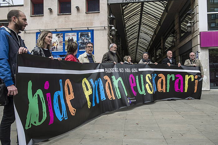 Kontseiluaren agerraldia, larunbateko manifestaziora deitzeko. JAGOBA MANTEROLA / ARGAZKI PRESS