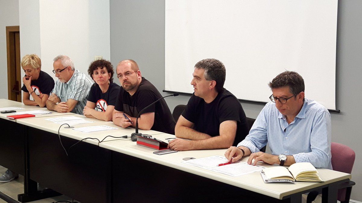 UGT, Steilas, ELA, CCOO eta LAB sindikatuen agerraldia. @LABSINDIKATUA