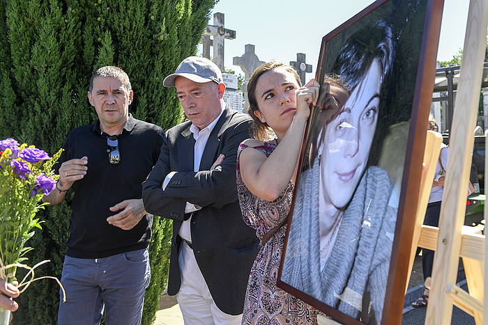 Arnaldo Otegi, Doris Benegasen ehorzketan. JUAN CARLOS RUIZ / ARGAZKI PRESS