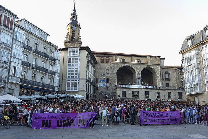 Eraso sexistak salatzeko protesta egin zuten atzo, mugimendu feministak deituta. JUANAN RUIZ / ARGAZKI PRESS