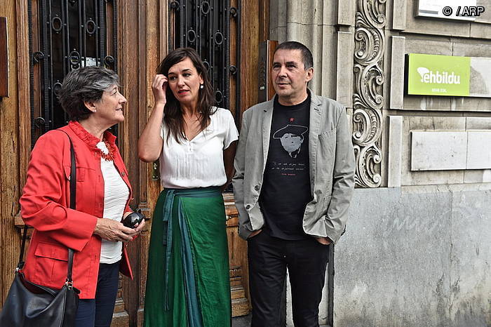 Laura Mintegi Jasone Agirre eta Arnaldo Otegi. MONIKA DEL VALLE / ARGAZKI PRESS