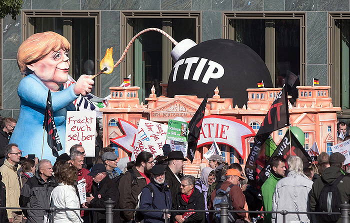 TTIP itunaren aurkako protesta bat Berlinen (Alemania), joan den urrian. JOERG CARSTENSEN / EFE