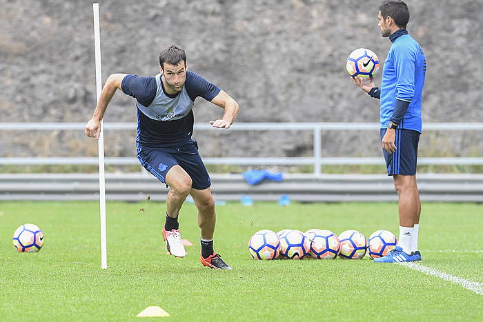 Imanol Agirretxe lanean, denboraldi-aurrean. JUAN CARLOS RUIZ / ARGAZKI PRESS