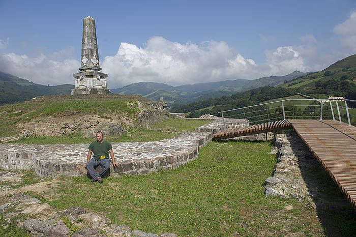 Amaiurko gazteluko monumentua. ANDONI CANELLADA / ARGAZKI PRESS