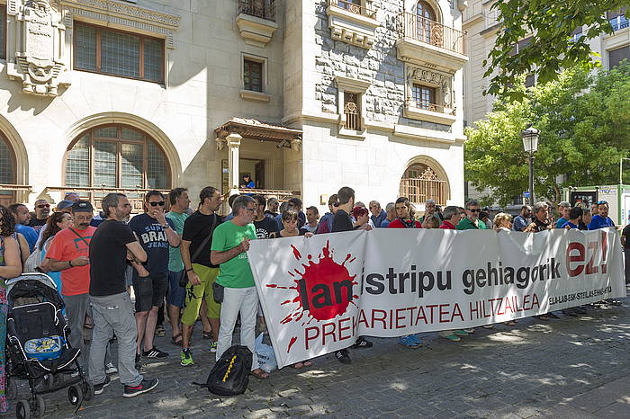 Abuztuan Gasteizko Michelinen izandako lan istripu baten aurkako protesta. JUANAN RUIZ / ARGAZKI PRES