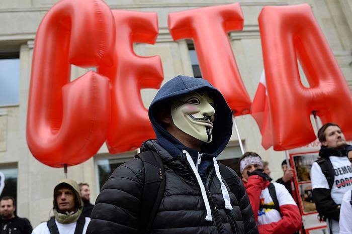 CETA akordioaren aurka herenegun egindako protesta Varsovian (Polonia). JACEK TURCZYK / EFE