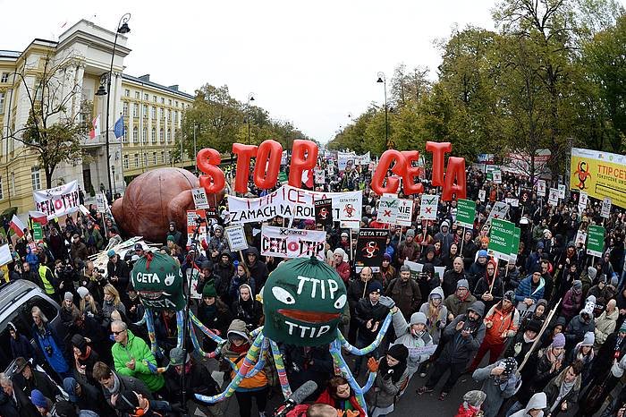 CETA itun komertzialaren aurkako protesta, urriaren 15ean, Polonian. JACEK TURCZYK / EFE