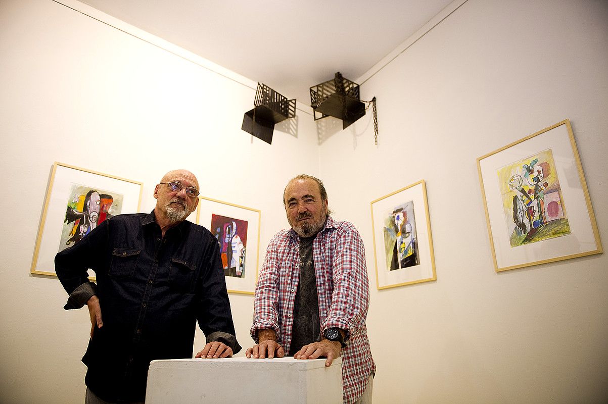 Pablo Donezar eta Jose Luis Zumeta, Ekain galeriako beren erakusketan. JUAN CARLOS RUIZ / ARGAZKI PRESS.