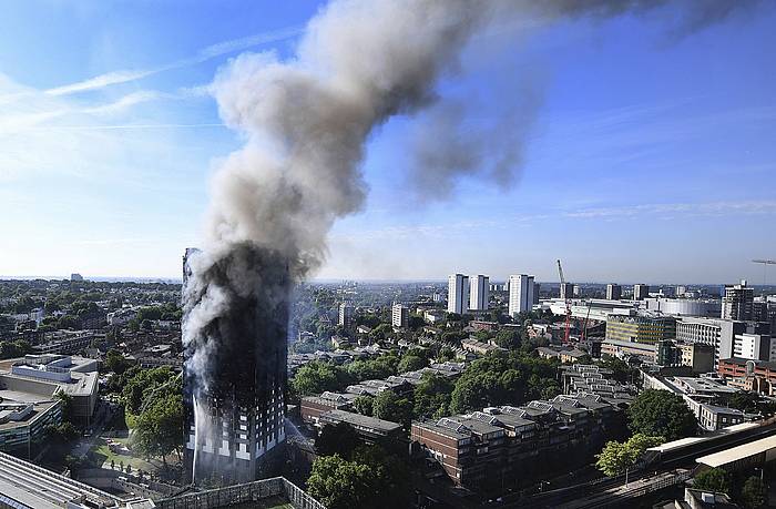 Londresko Grenfell dorrea, kiskalita. ANDY RAIN / EFE